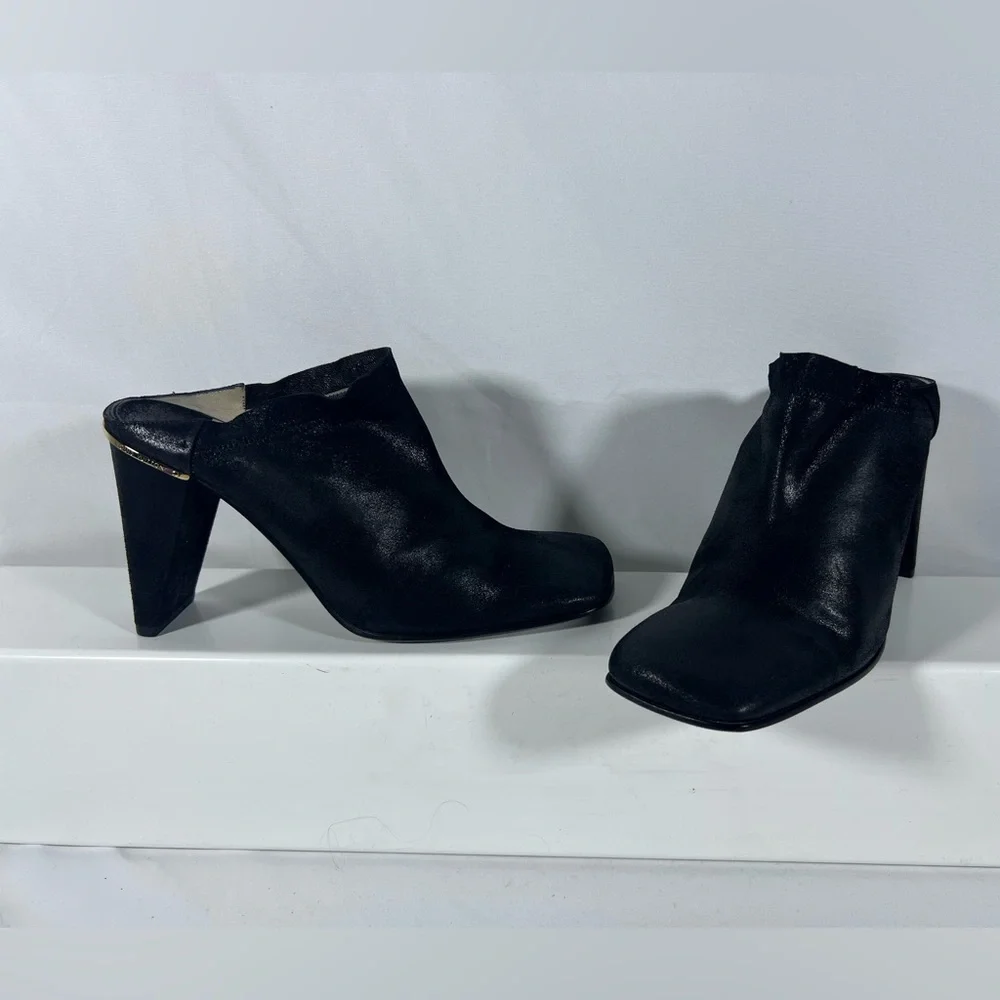 7019: Louis Vuitton Black Leather Mule Heels Gold LV Detail 37.5